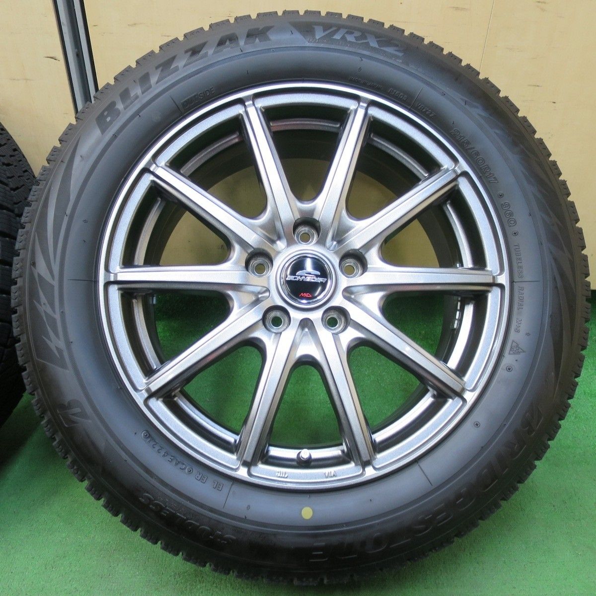 バリ溝！21年！キレイ！9分☆スタッドレス 215/60R17