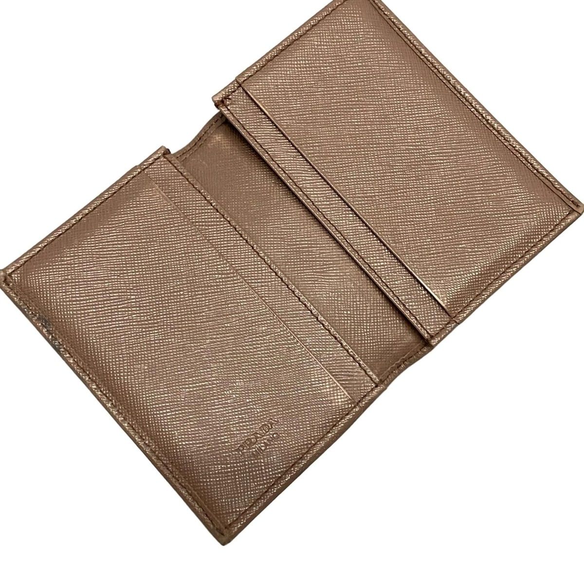 PRADA ベージュ レザー 名刺入れ PRADA(プラダ) 名刺入れ - ベージュ レザー - メルカリ