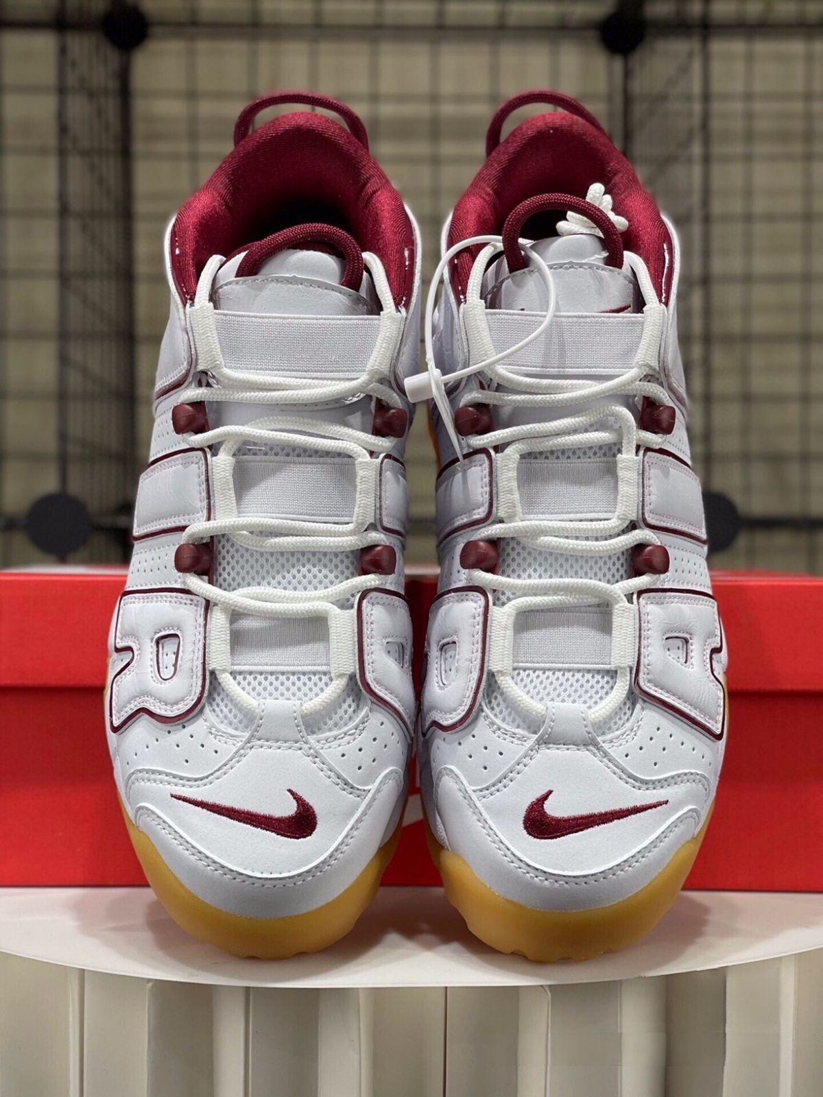 お値下げしました??即購入?? Nike Air more uptempo red toe 箱