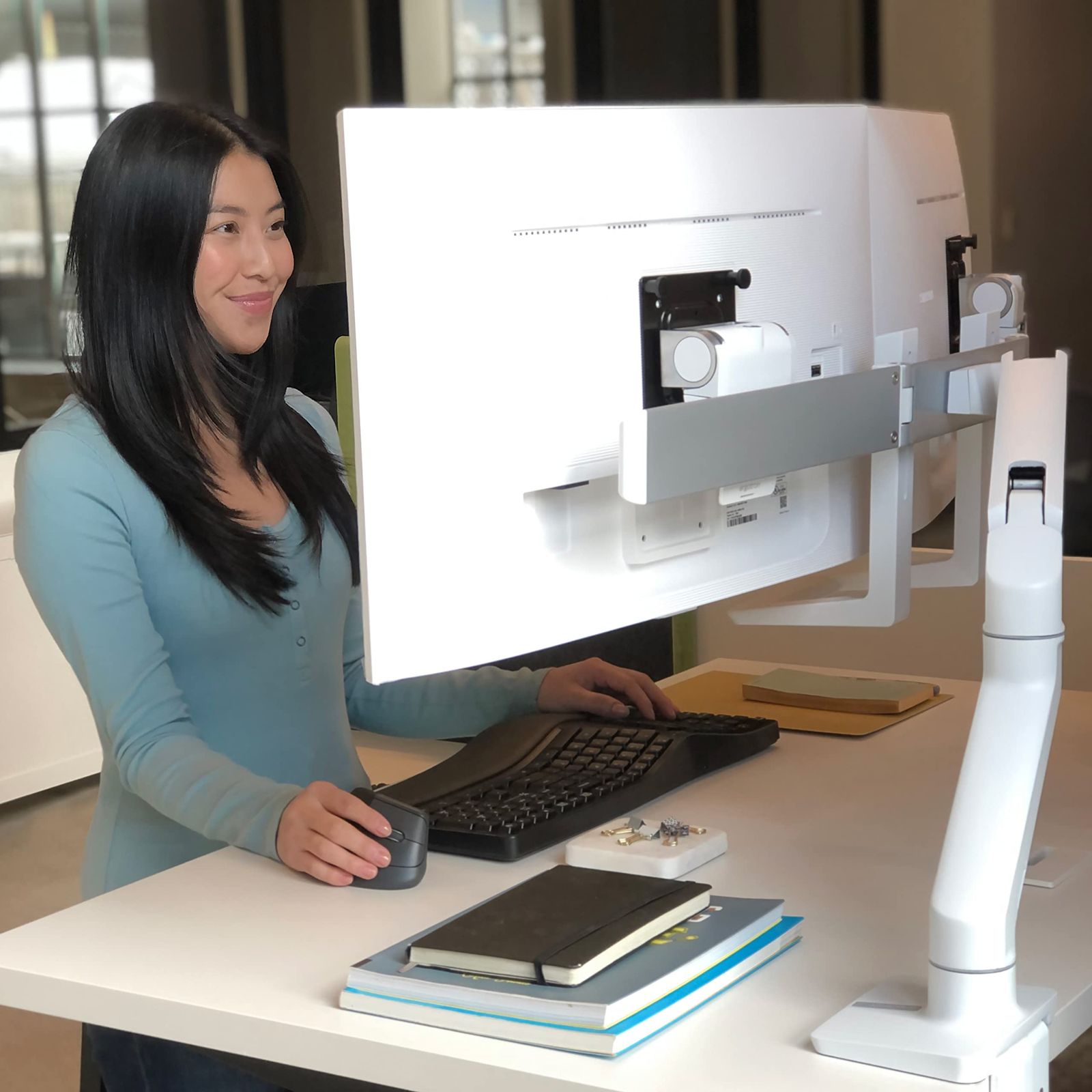 ERGOTRON エルゴトロン HX モニターアーム デスクマウント デュアル 2画面 ホワイト/白 32インチ(4.5~15.9kg)まで VESA規格対応 45-476-216