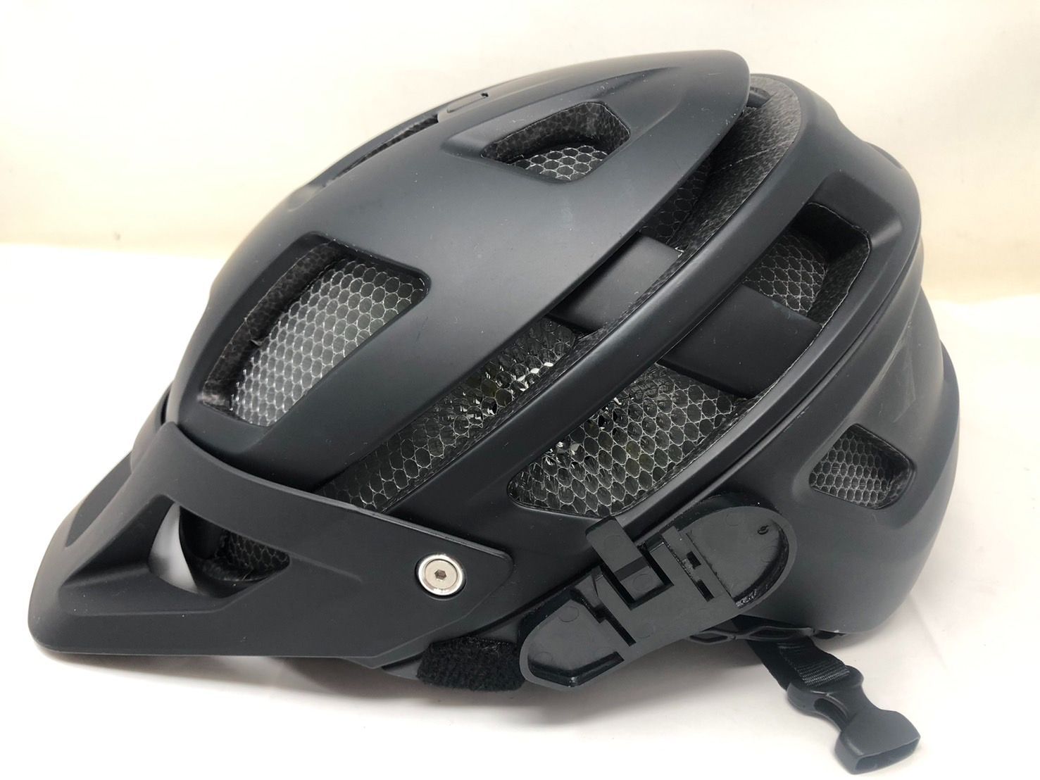 サイクリングヘルメット Mサイズ