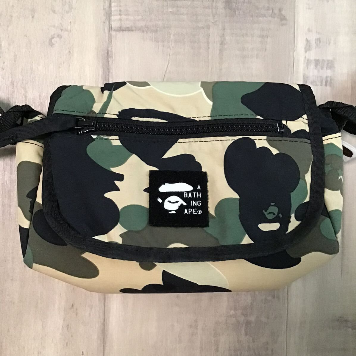 ★激レア★ KAWS BAPE Bendy 1st camo yellow ショルダー バッグ a bathing ape bag カウズ エイプ ベイプ アベイシングエイプ NIGO