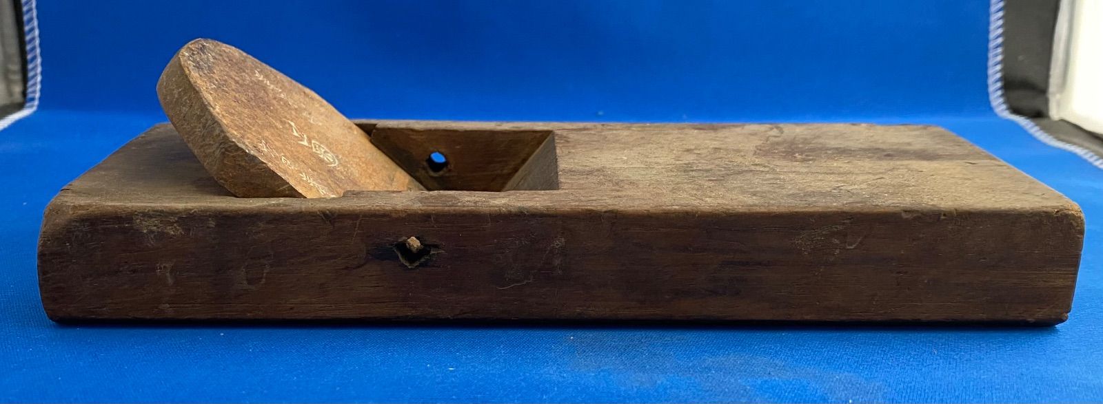 鉋 寸八 ベスト 坂田春雄 菊 72mm 大工工具 大工道具 鉋 坂田 鉋 寸八 ベスト 坂田春雄 菊 72mm 大工工具 大工道具 鉋 坂田