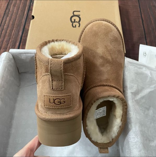 UGG アグ ブーツ クラッシックウルトラ ミニプラットフォーム