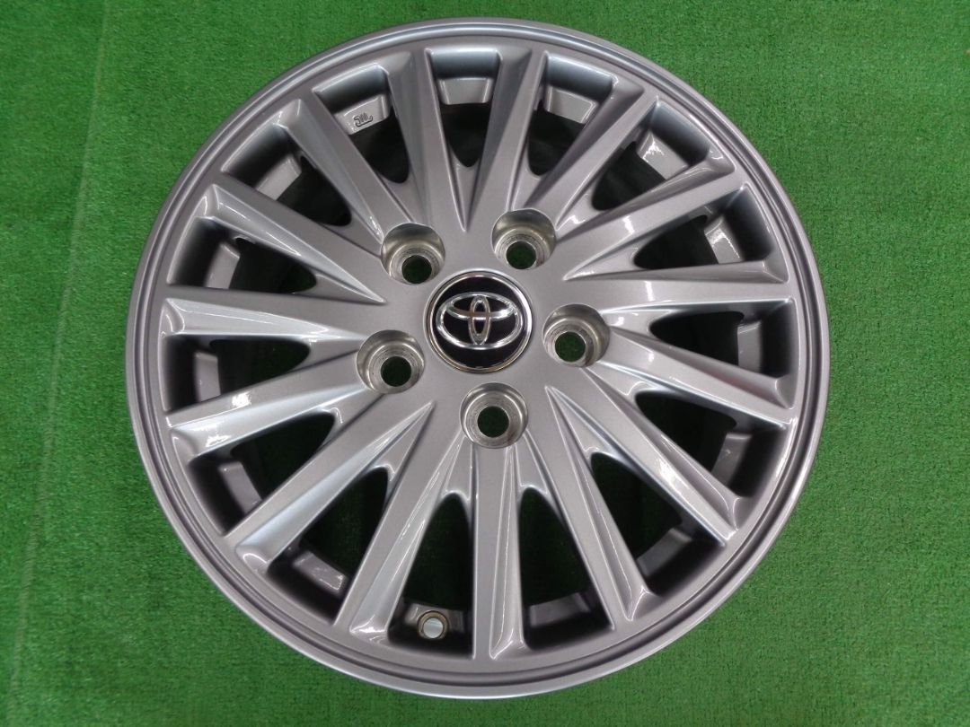 トヨタ 80 ノア ヴォクシー エスクァイア用　純正　15インチホイール トヨタ ノア ヴォクシー エスクァイア80系 ホイール 中古 4本セット
