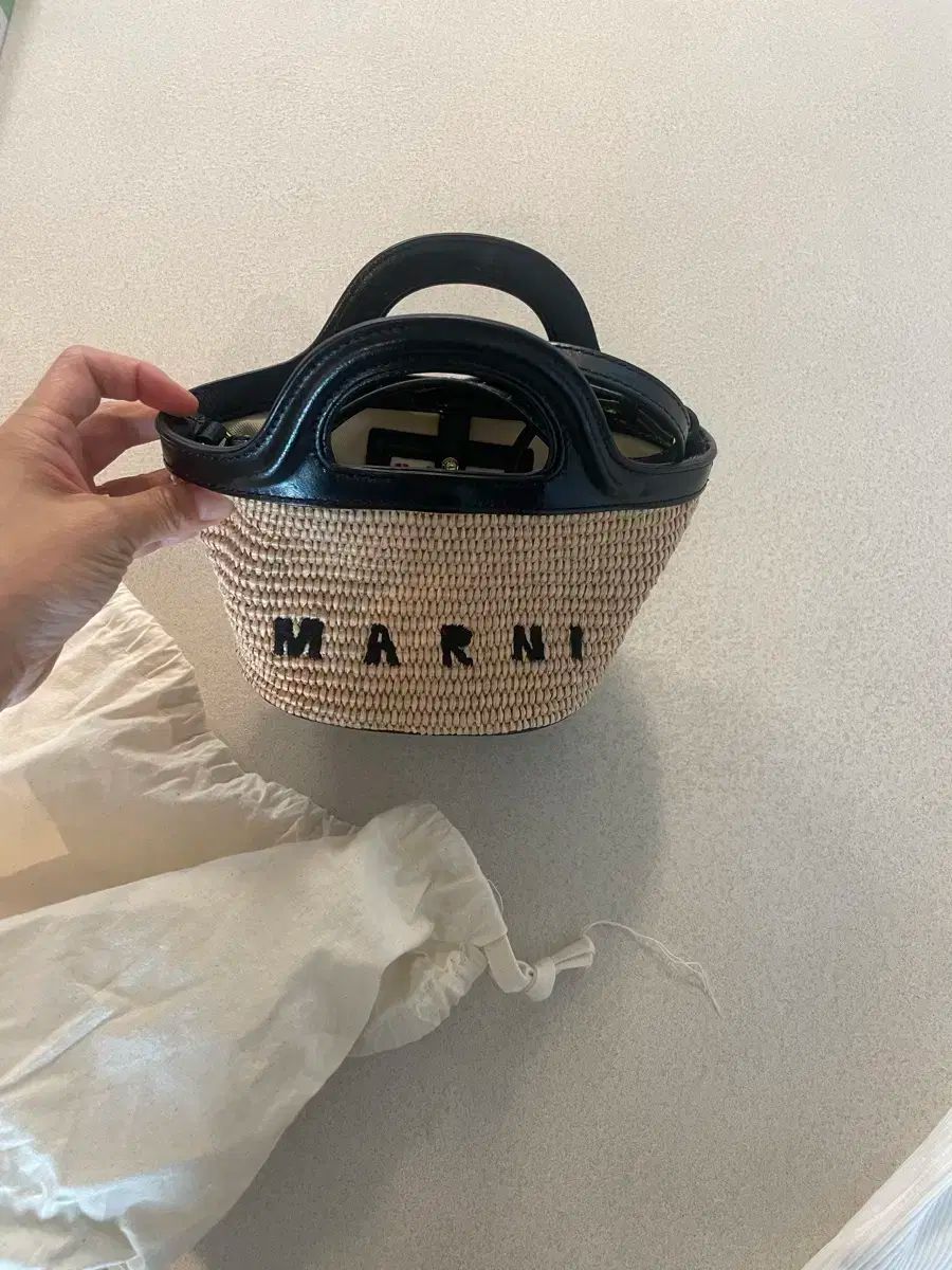 Marni マルニ トロピカリア マイクロ ラタンバッグ