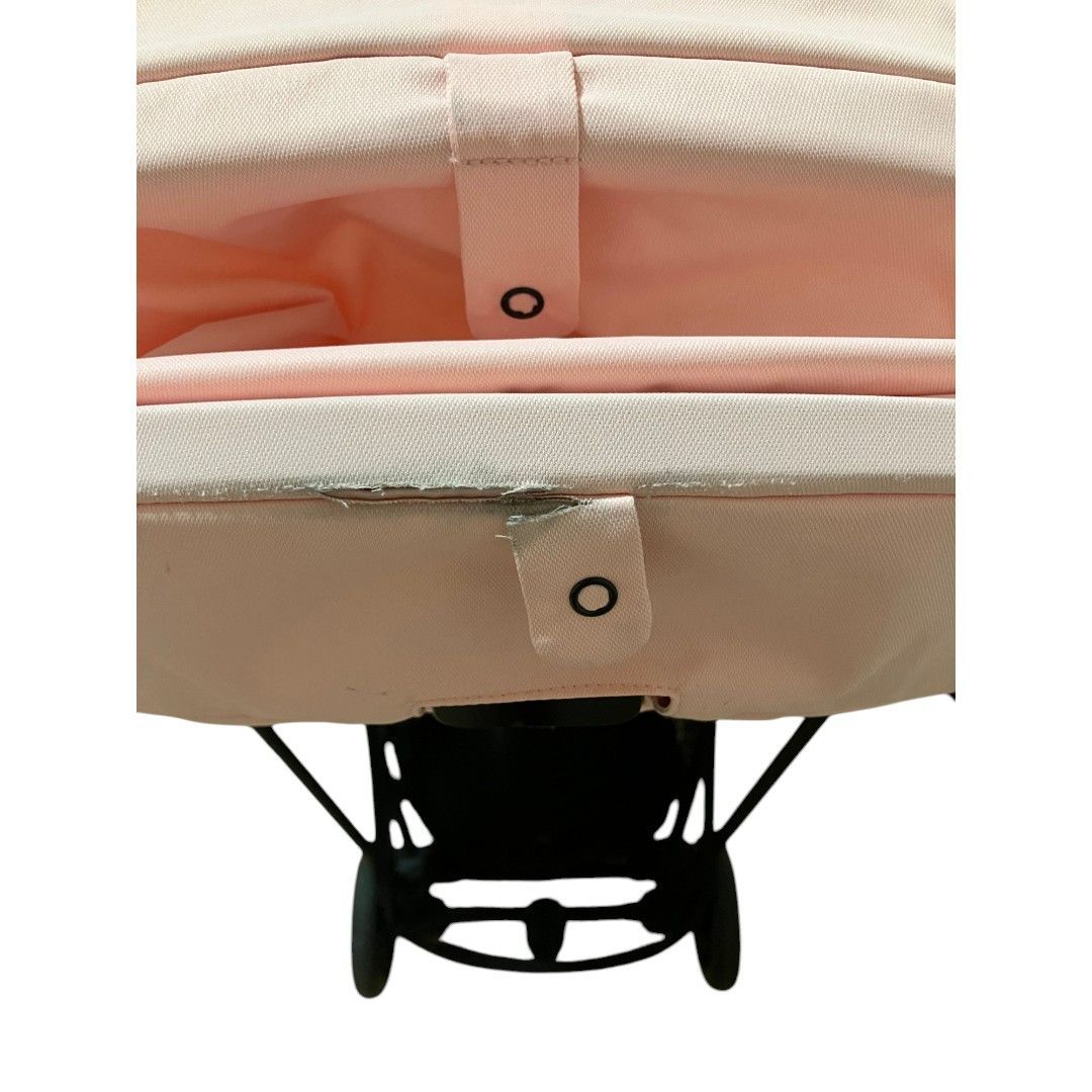 美品保管/cybexメリオ カーボン（2022年モデル）（ハイビスカスレッド） 新品格安】サイベックス メリオカーボン2022年モデル ハイビスカス