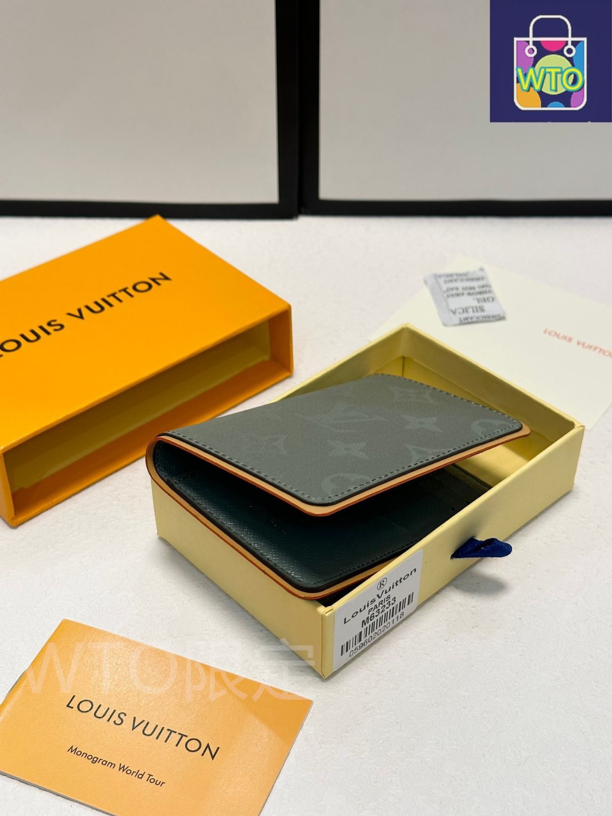 レーザーグレーのカードケース兼財布 全国