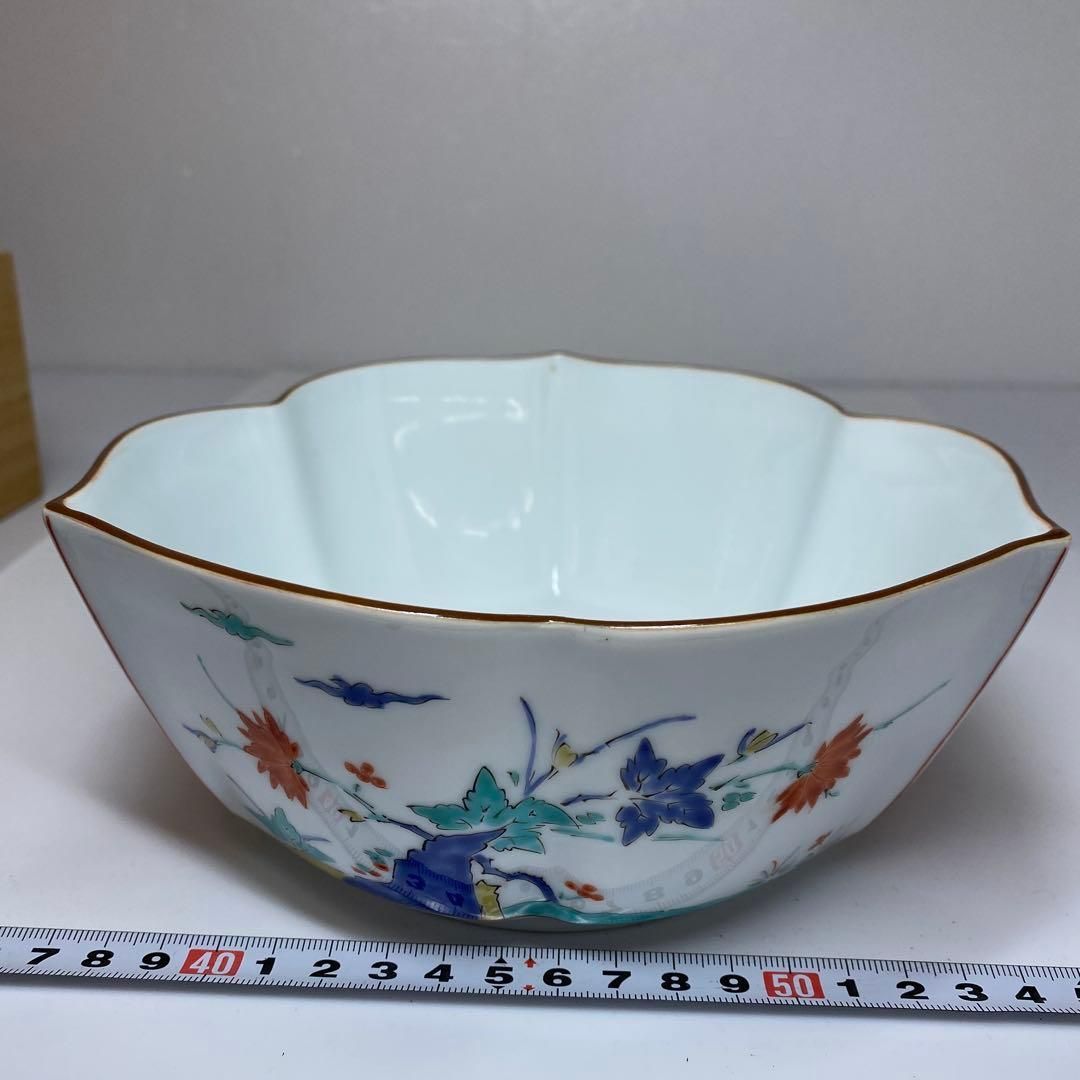 13代 酒井田柿右衛門 鉢 幅約18.4㎝ 共箱 トヒチサ 東さ6-1216③