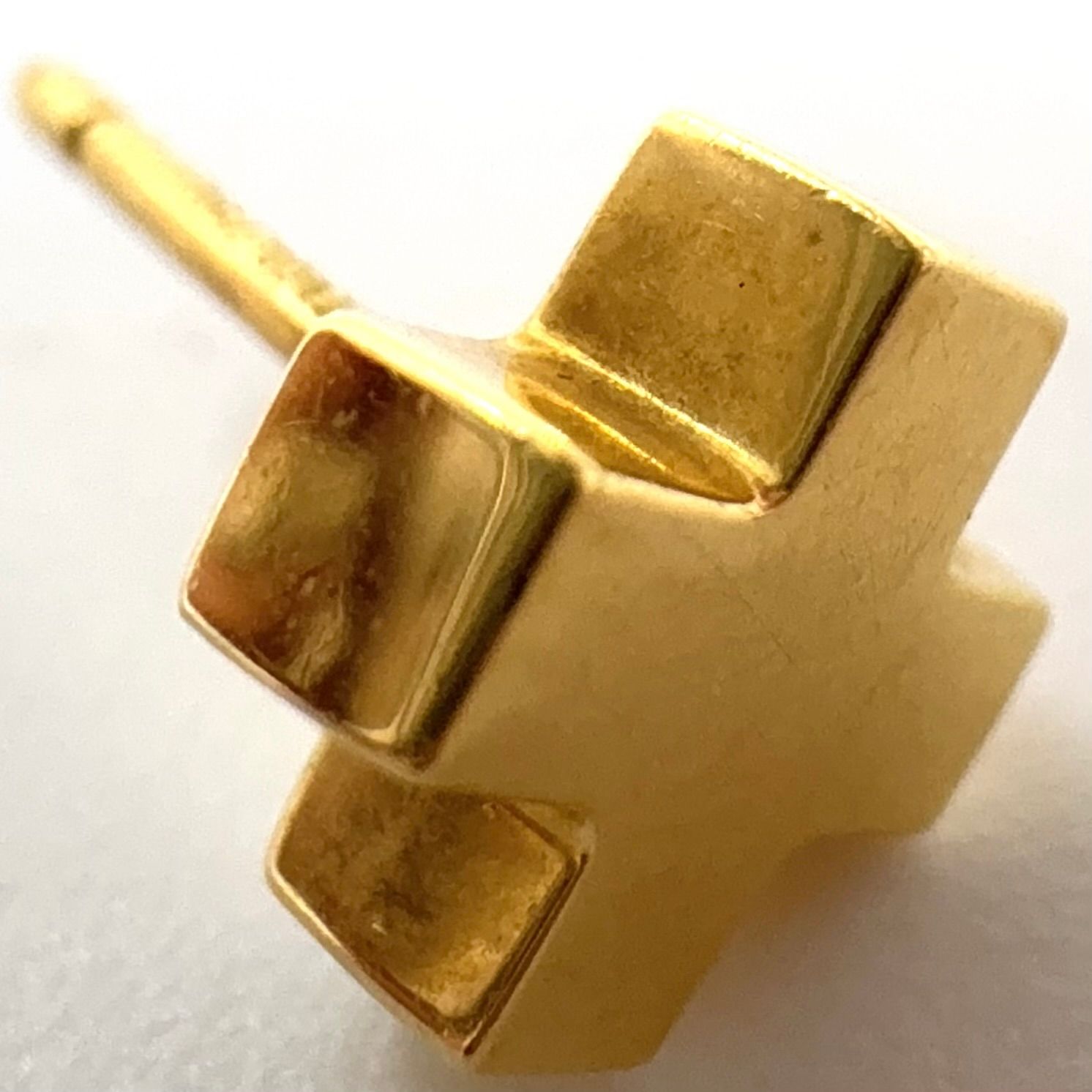 TIFFANY & Co. ローマンクロス スタッド K18YG イエローゴールド  