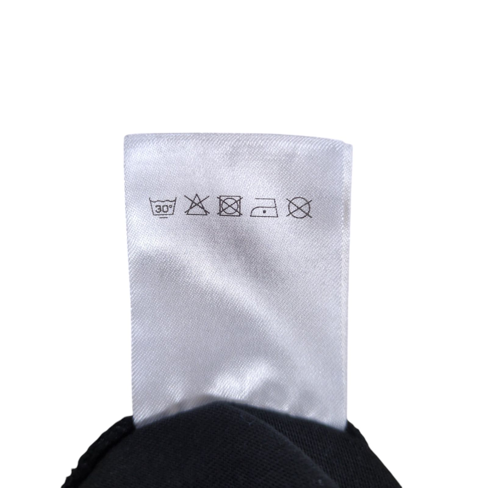 【希少】VETEMENTS バーコード ワイドショートパンツ VETEMENTS バーコード ワイドショートパンツ - メルカリ