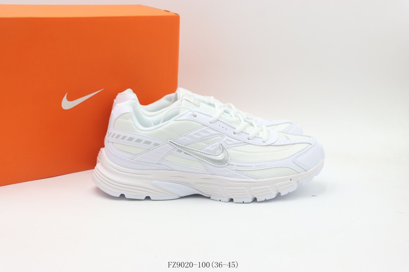 今日特価】ナイキ NIKE ダッドシューズ ホワイト White FZ9020