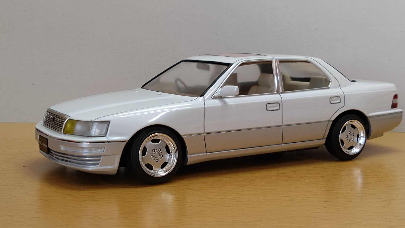 アオシマ 1/24 トヨタ・セルシオ(UCF11) プラモデル完成品 - メルカリ