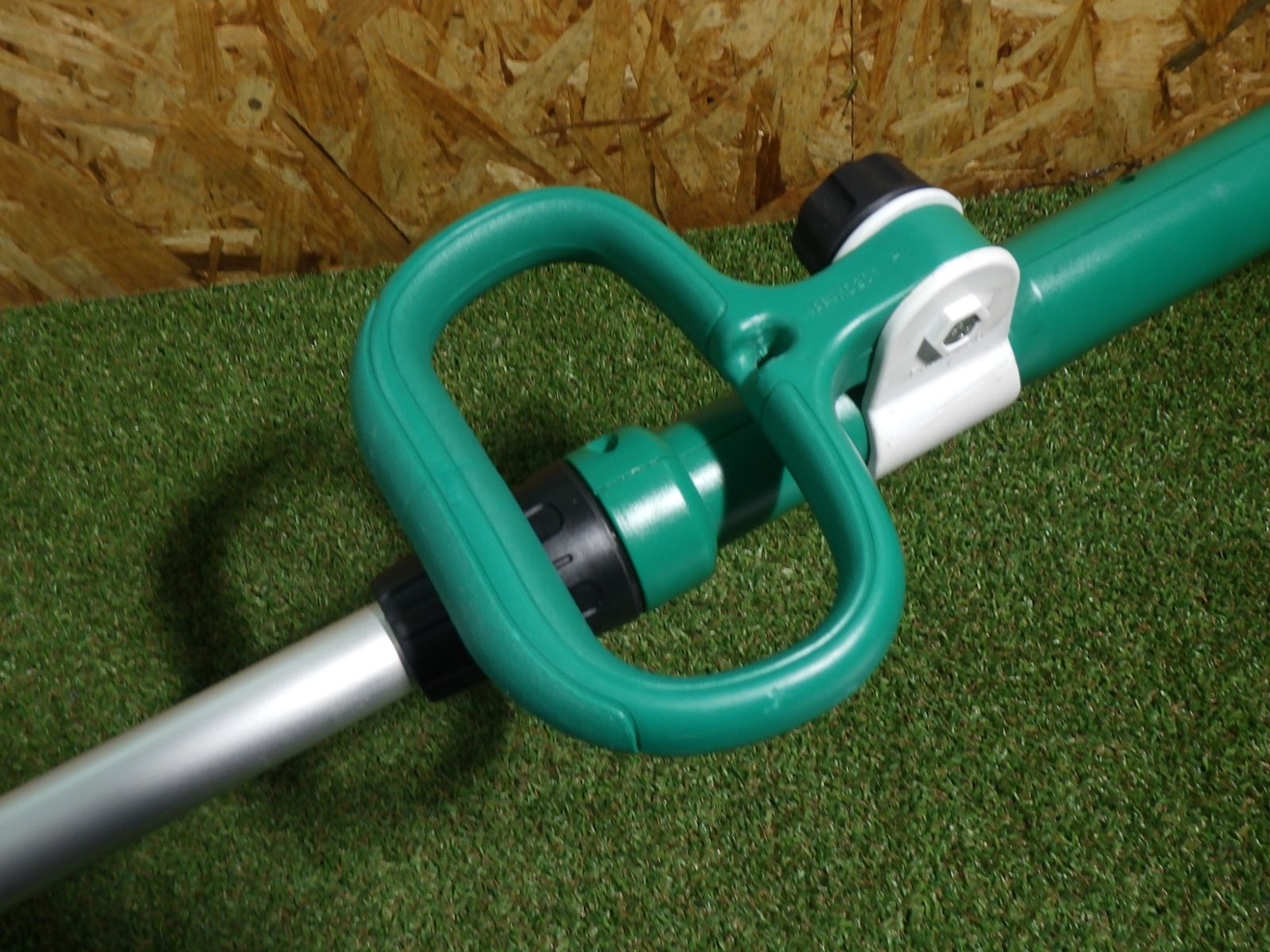 マキタ 300mm草刈機