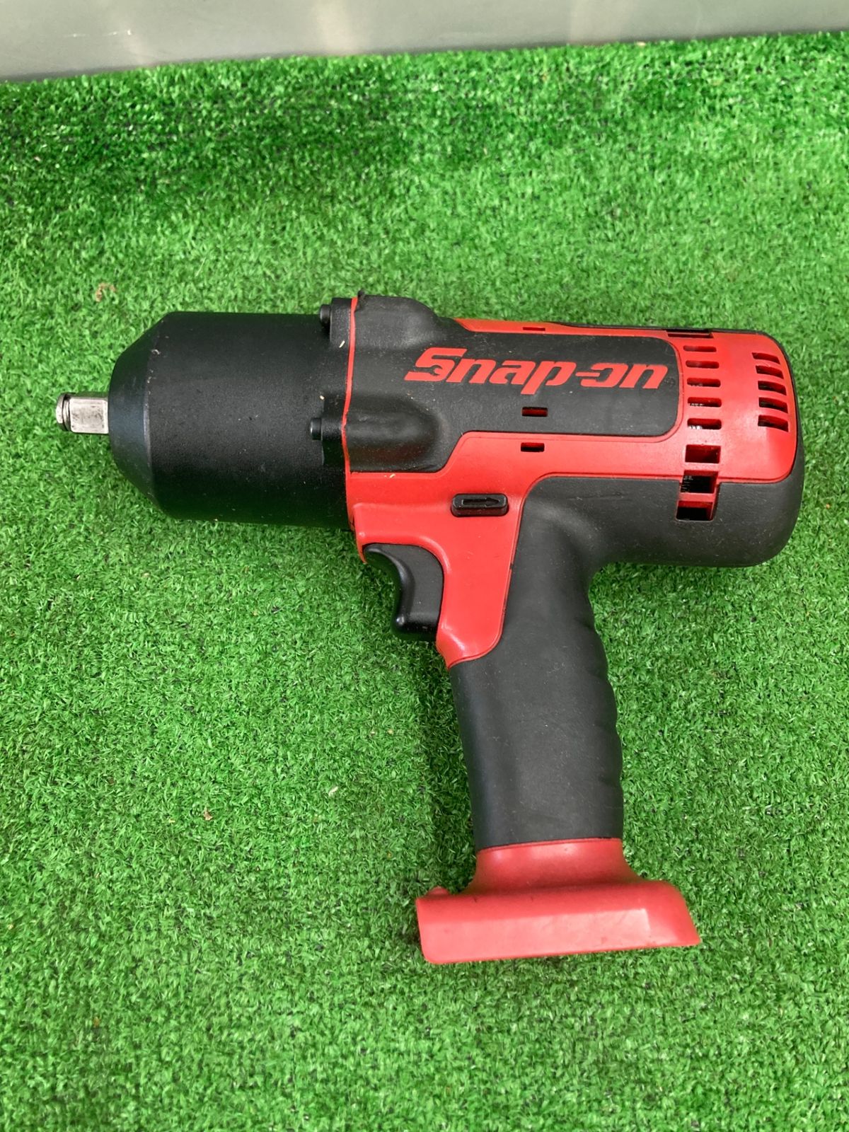 ジャンク品】【0922】☆snap-on 18V充電式インパクトレンチ ジャンク品】【0922】☆snap-on 18V充電式インパクトレンチ