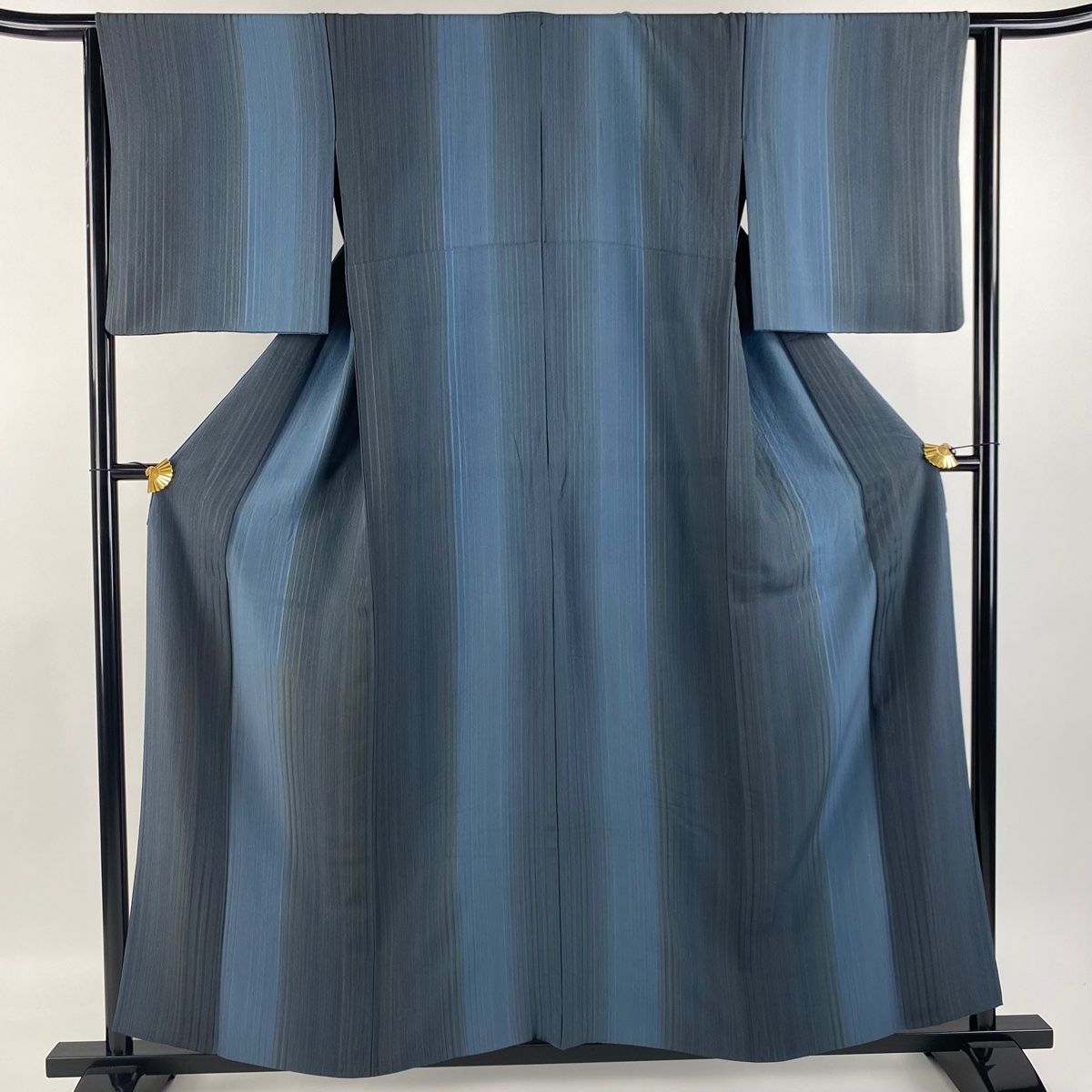 色無地 身丈154cm 裄丈64cm M 袷 地紋 ディスカウント 紺色 正絹 名品