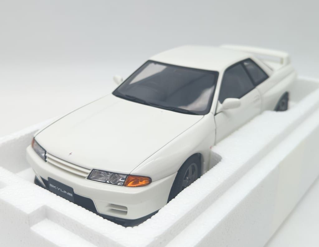 AUTOart 1|18 MILLENNIUM NISSAN SKYLINE GT-R R32 CRYSTAL WHITE 77342 IMPECCABLEHEALTHCARESERVICES_COM