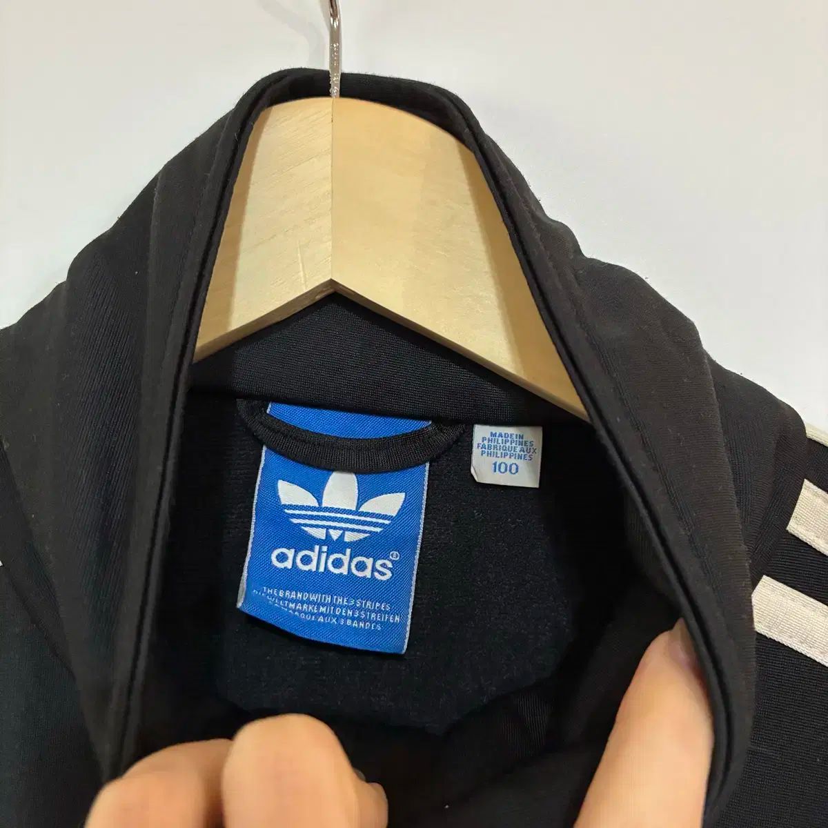 adidas アディダス