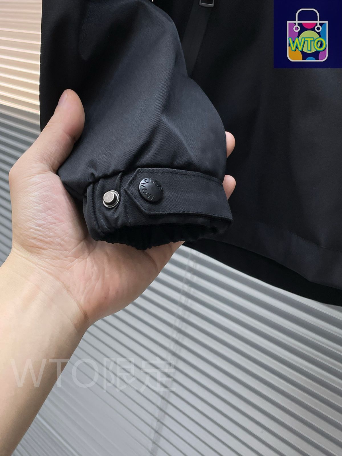 しん♪【美品】MONCLER ナイロンシャツジャケット ブラック 正規品 新品】MONCLER （モンクレール） ナイロンジャケット ブラック