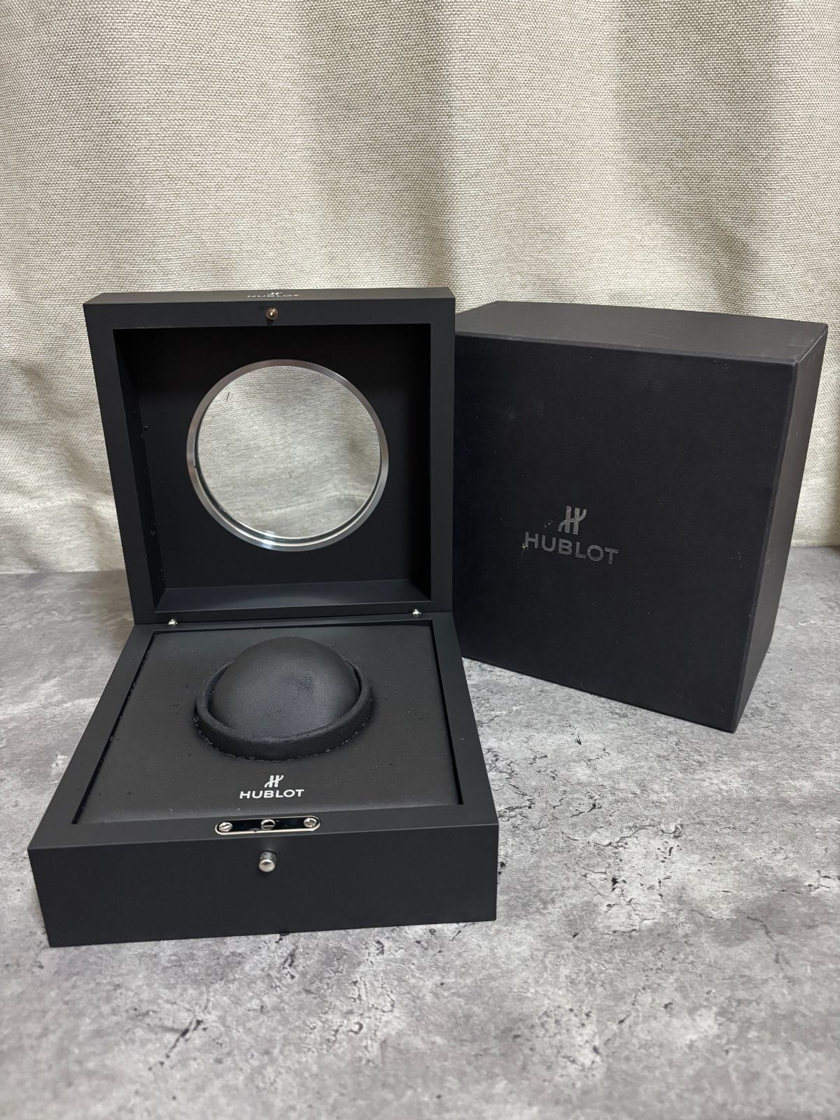 HUBLOT ウブロ　腕時計空箱　ボックス　ケース　付属品 ウブロ HUBLOT 空箱 時計ケース 腕時計 BOX 付属品なし - メルカリ