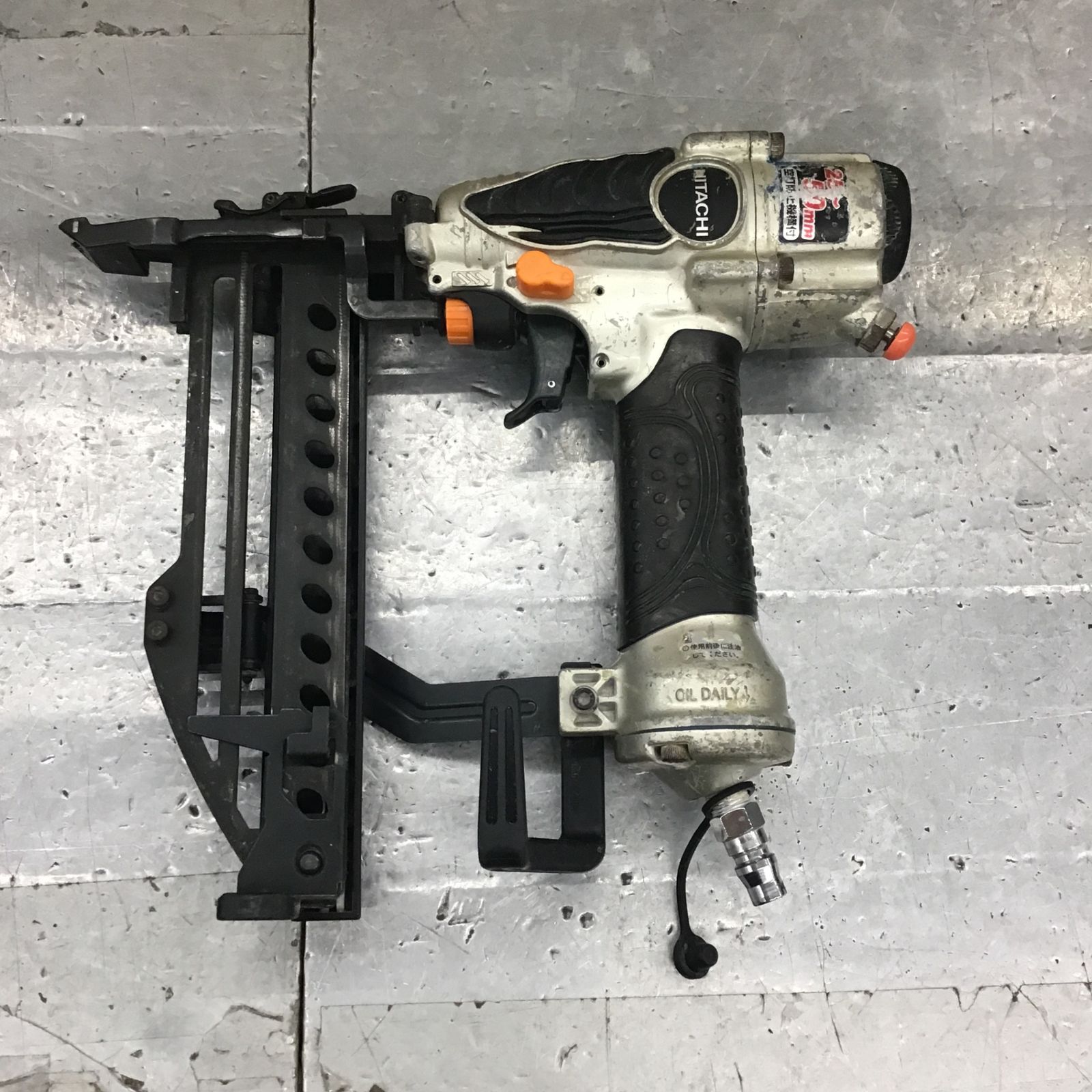 ☆ハイコーキ(HIKOKI ※旧:日立工機) 常圧フロアタッカ N5004MF【戸田店 