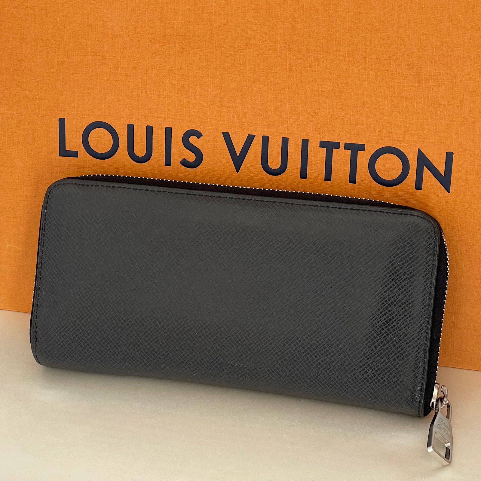 LOUIS VUITTON ルイヴィトン タイガ ジッピーウォレット ヴェル