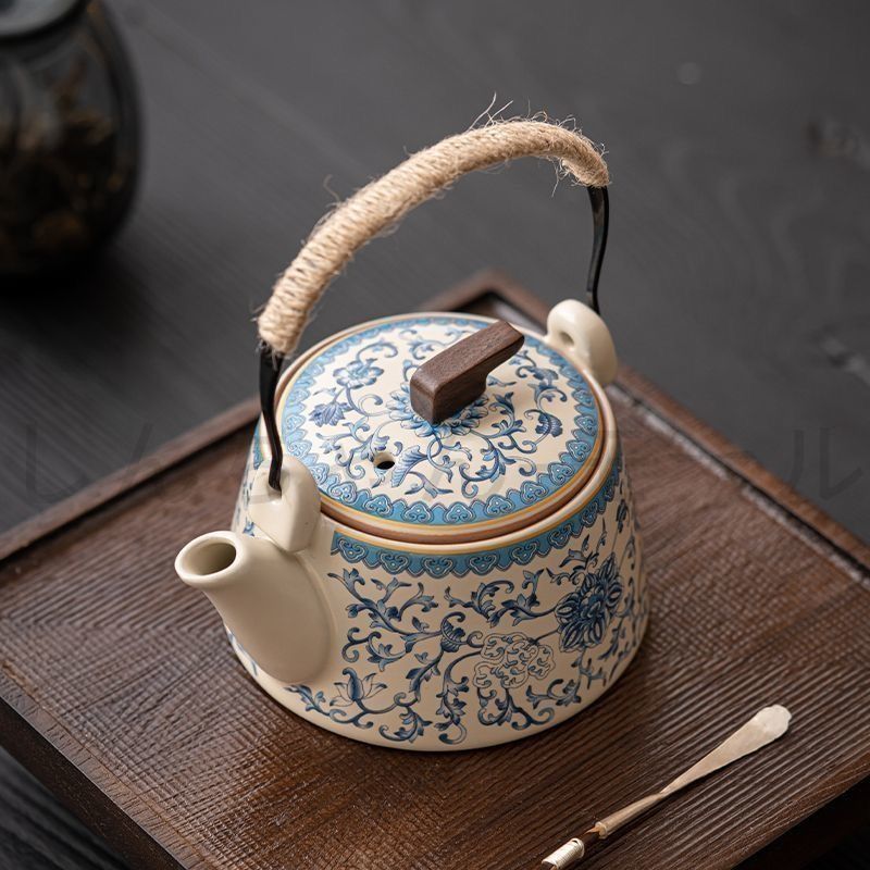 中国　汝窯　天青釉　茶入　茶壷　蓋・仕覆付　時代箱　M　R4570 新品】黒織部 肩衝茶入 一陶窯 由勝 共箱入 仕覆：角龍金襴