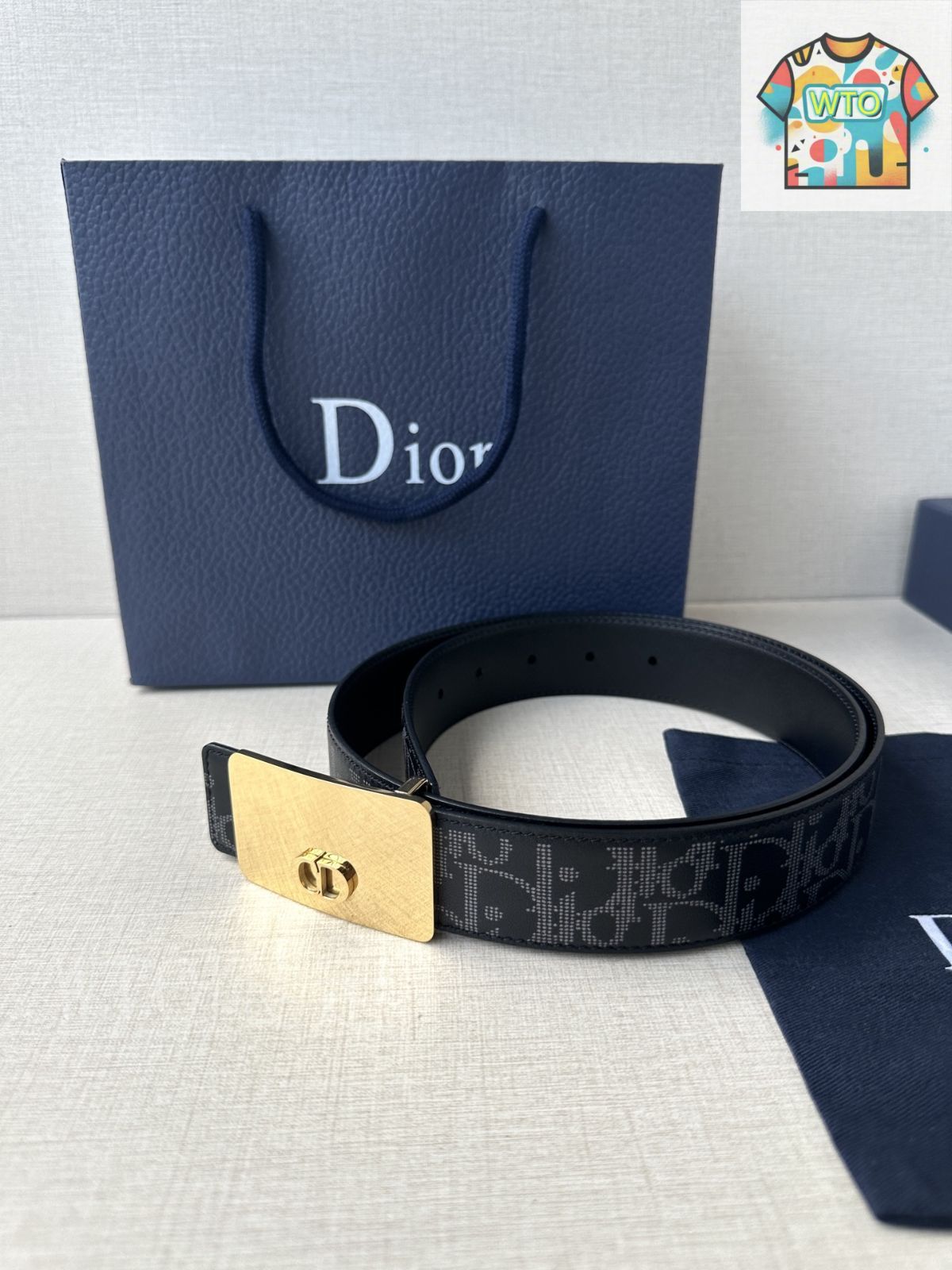 Dior メタルベルトバックル イタリア製　CDロゴ Dior メタルベルトバックル イタリア製 CDロゴ 今日特価】Dior
