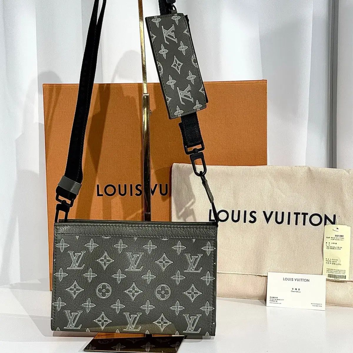 レアカラー★【Loius Vuitton】Gaston ウェアラブル ウォレット ガストン・ウェアラブル ウォレット LV カラーマニア｜ルイ