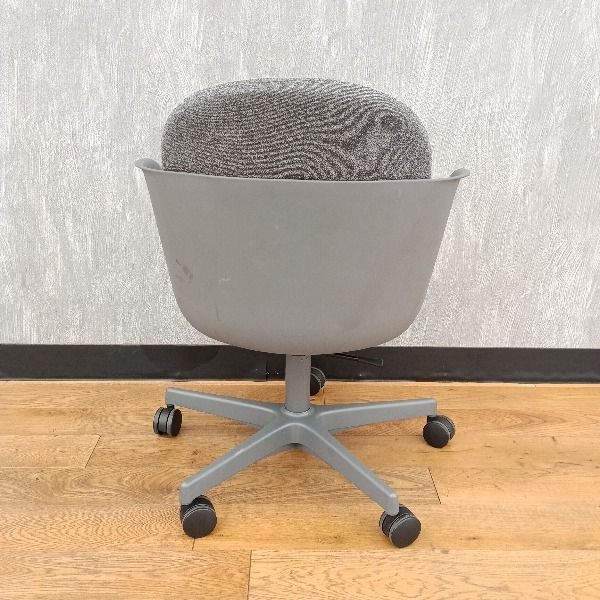 オカムラ ミーティングチェア