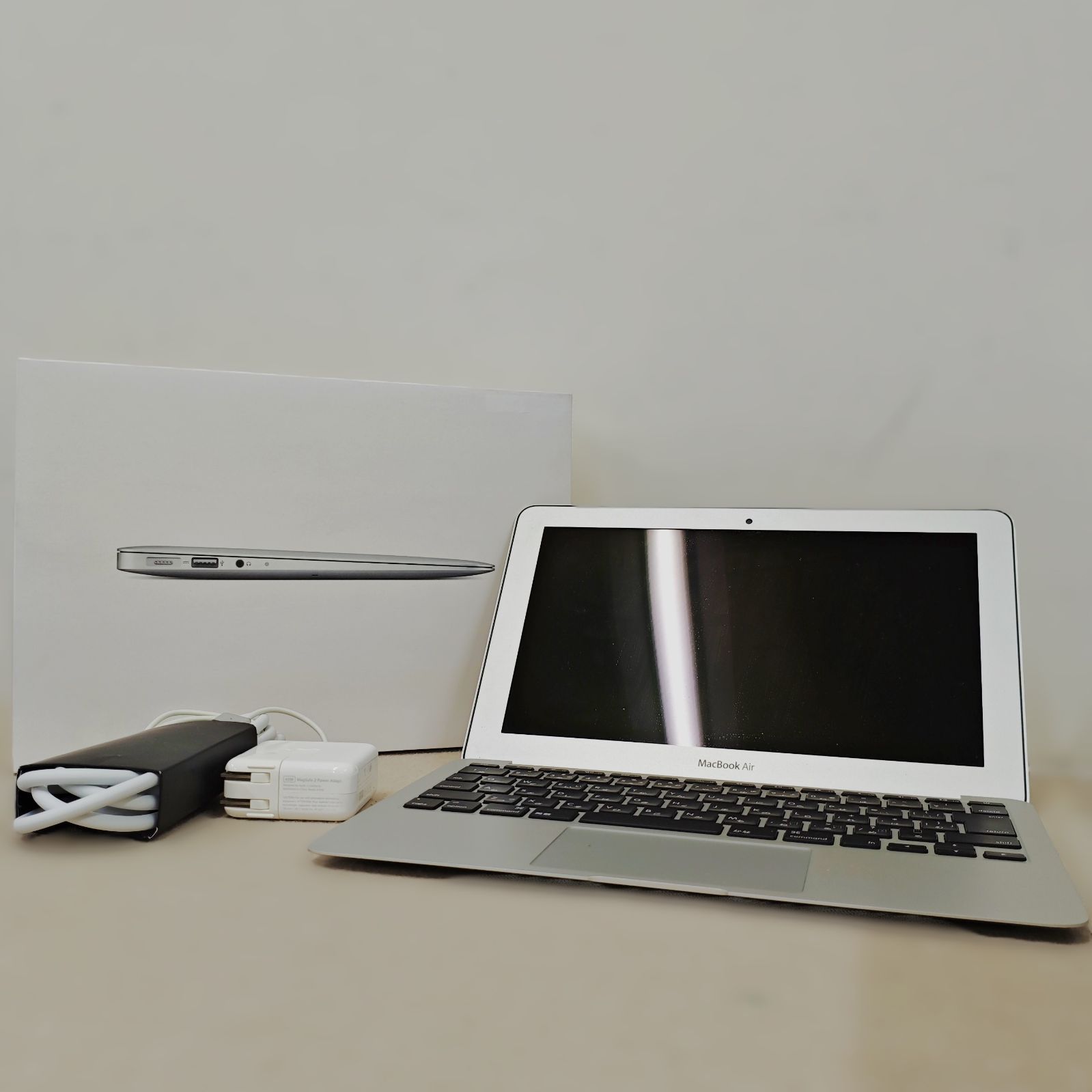 Apple MacBook Air 11インチ 2012/SSD無し/通電確認済み/SSD無し/外箱 