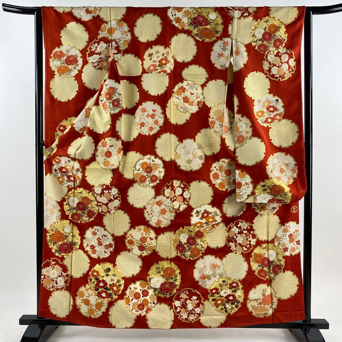 美品 本振袖 刺繍 絞り 多色 菊 桜 金彩加工 トールサイズ 身丈166cm 振袖 身丈168cm 裄丈67cm M 袷 松井青々 落款 菊 桜 金彩 絞り