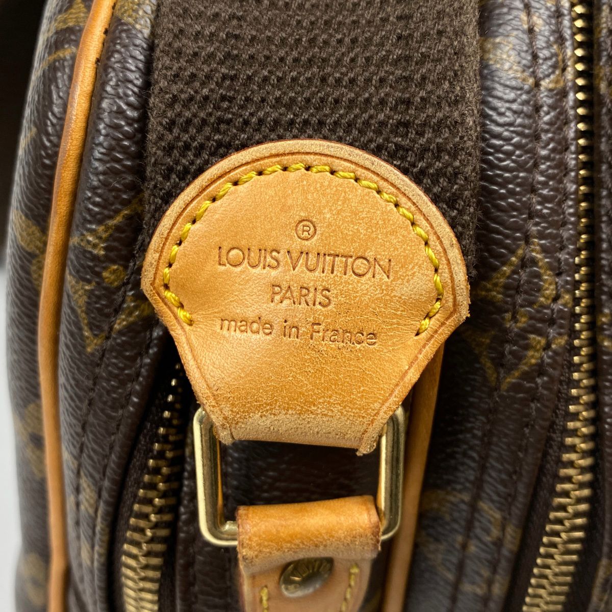 Vuitton リポーター