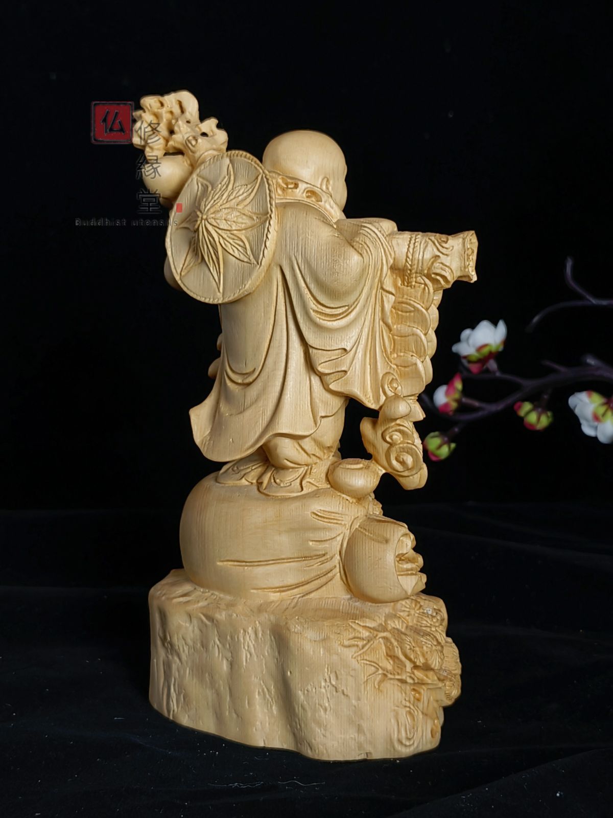 【修縁堂】豪華！木彫り 仏像 布袋様 立像 彫刻 仏教工芸 柘植材 仏師で仕上げ 修縁堂】豪華！木彫り 仏像 布袋様 立像 彫刻 仏教工芸 柘植材
