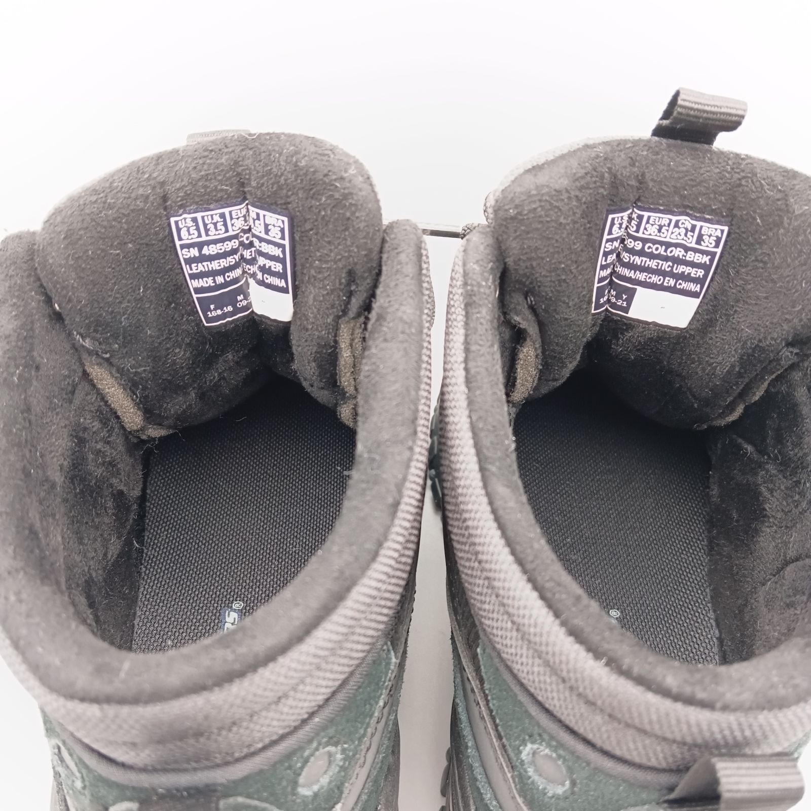 SKECHERS
