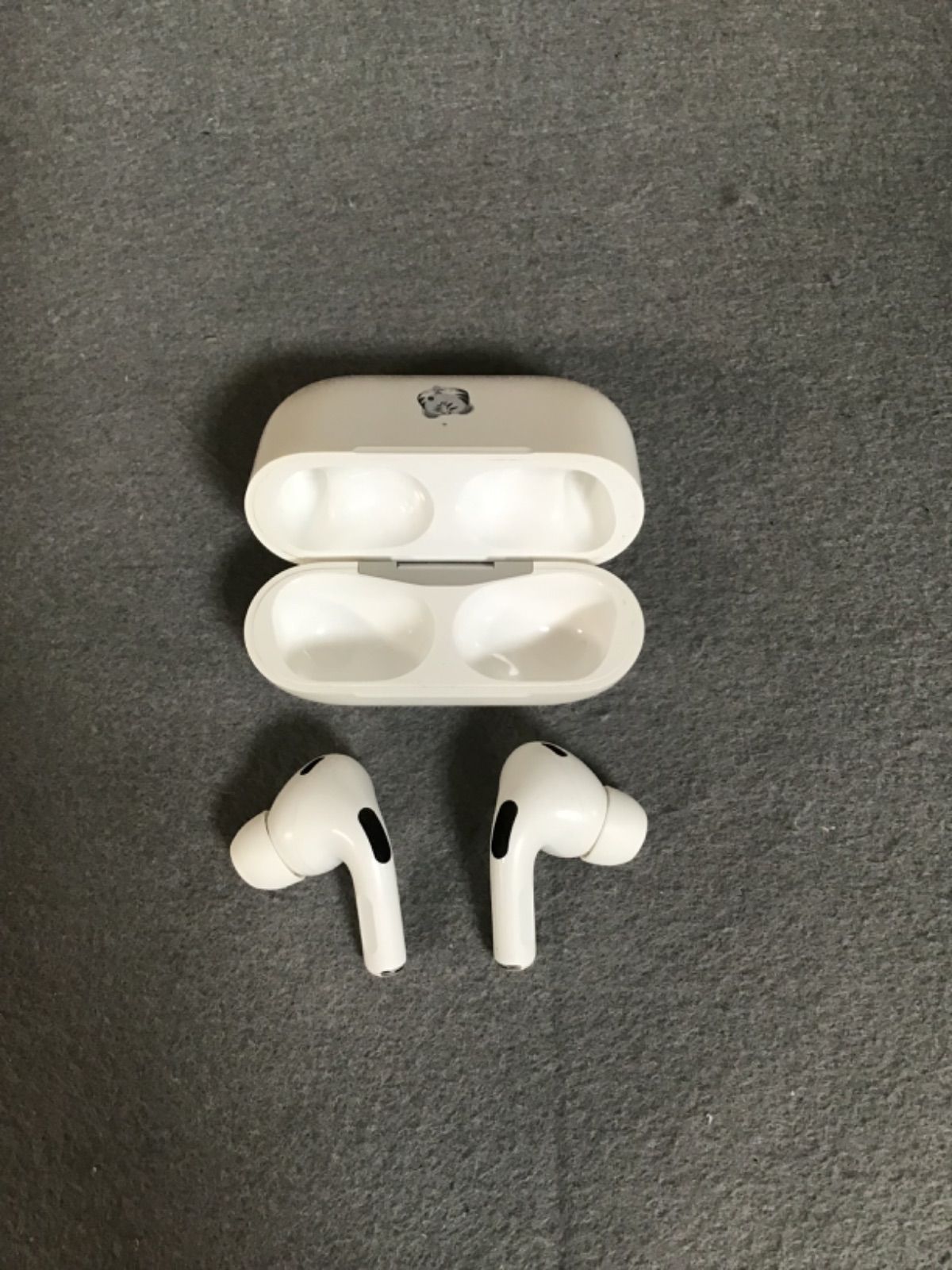 APPLE MQD83J/A WHITE AirPods Pro 第2世代 ヘッドホン APPLE MQD83J/A