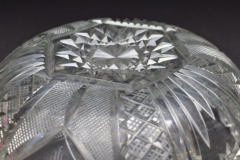 工芸ガラス　ギアマン切子クリスタルガラス　皿　時代箱付　V　R7069 工芸ガラス ギアマン切子クリスタルガラス 皿 時代箱付 V R7069 ガラス