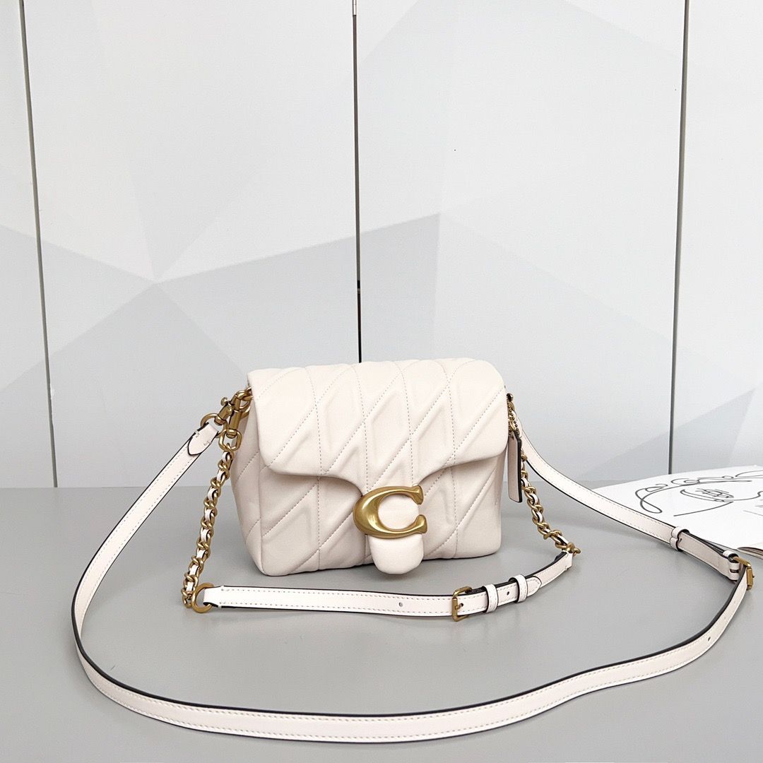 新品未使用】COACHスクエアタビー 20ショルダーバッグホワイトCW629