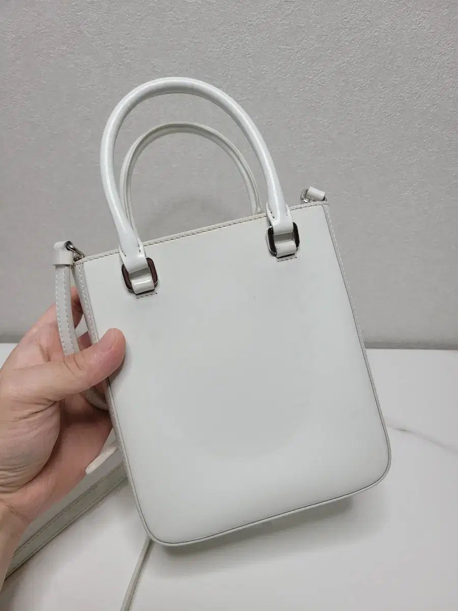 最低価格 プラダ