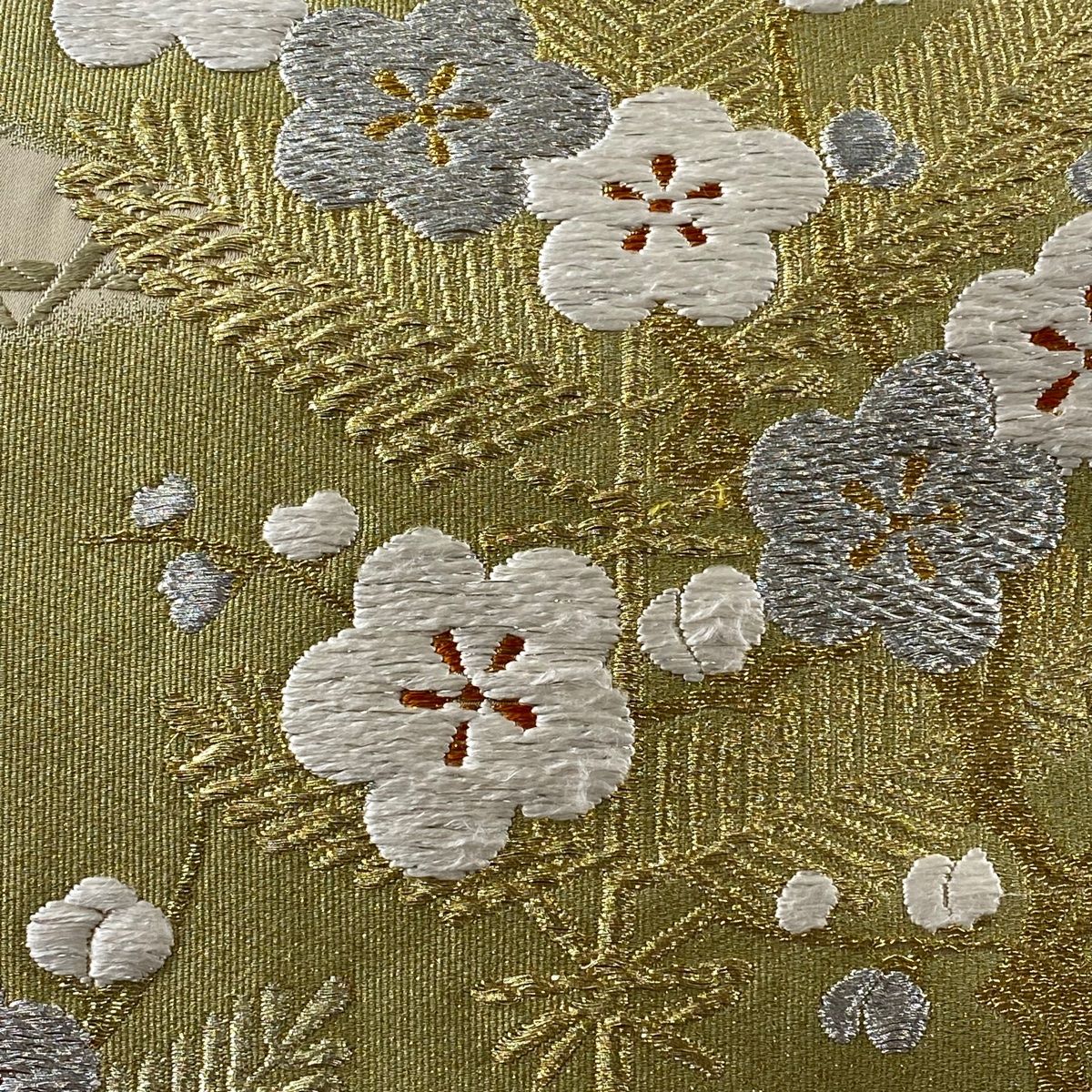 袋帯 秀品 絹浮織 天然染 千代松つづれ 松梅 籠目 金銀糸 刺繍 灰茶 六 