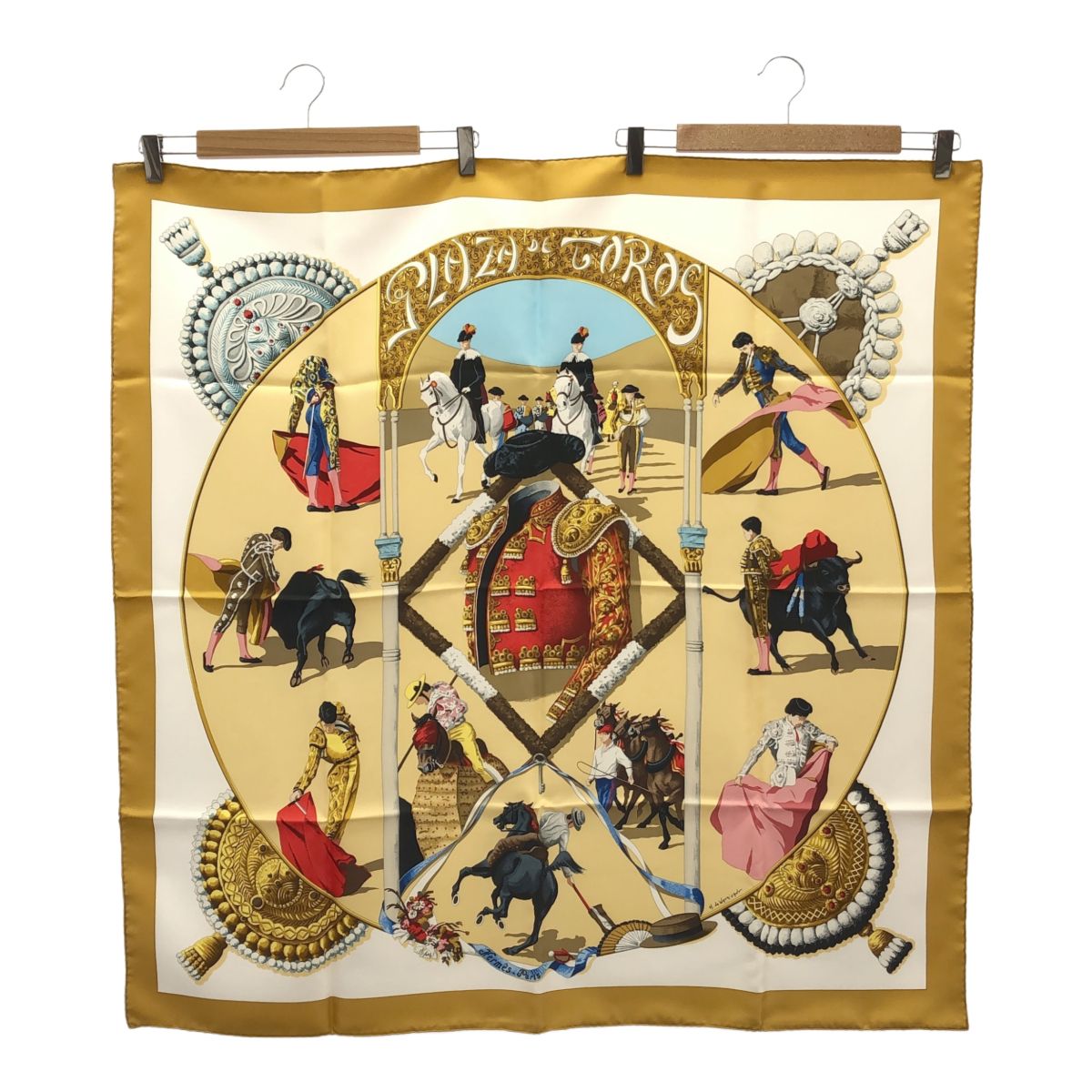 HERMES エルメス カレ90 PLAZA DE TOROS 闘牛場 シルク100％ ベージュ系 スカーフ 箱有 H20313