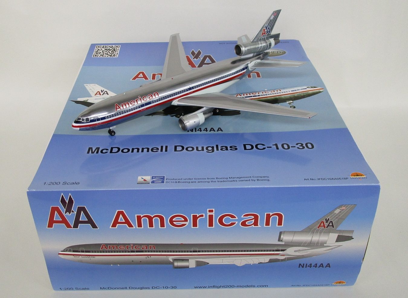 1:200 MCDONNELL DOUGLAS DC-10-30 AMERICAN AIRLINES N144AA