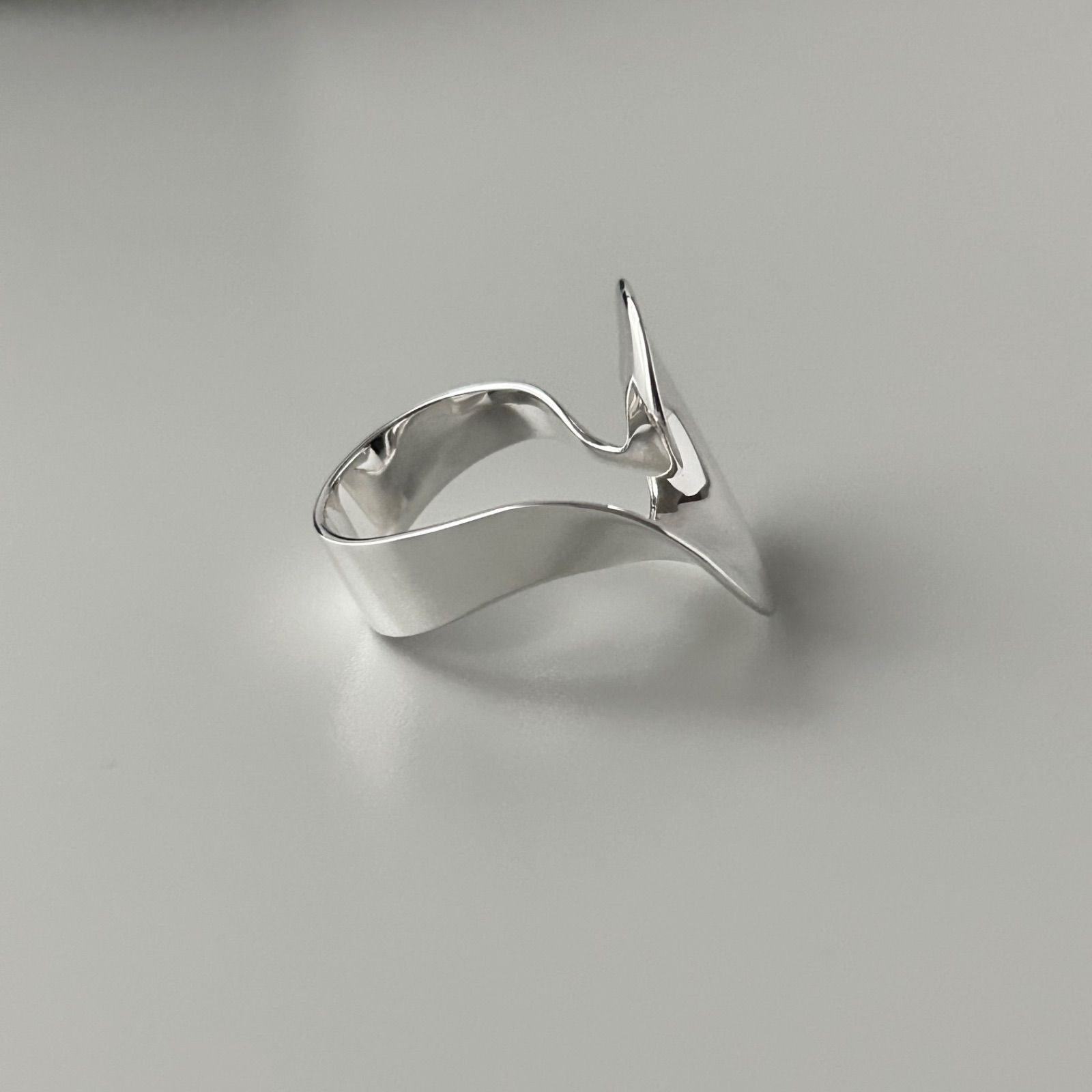 良品 ジョージジェンセン リング 指輪 メビウス うずまき TORUN 443 AG925 約11.5号 Georg Jensen