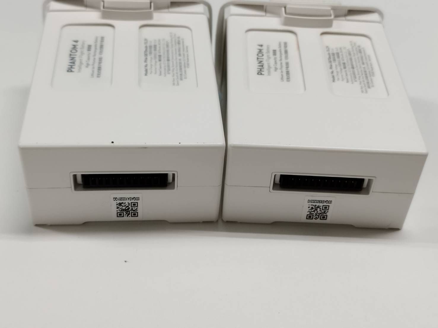 DJI Phantom 4 インテリジェント フライト バッテリー 2本 WWW_SMP1DAWEKUDUS_SCH_ID