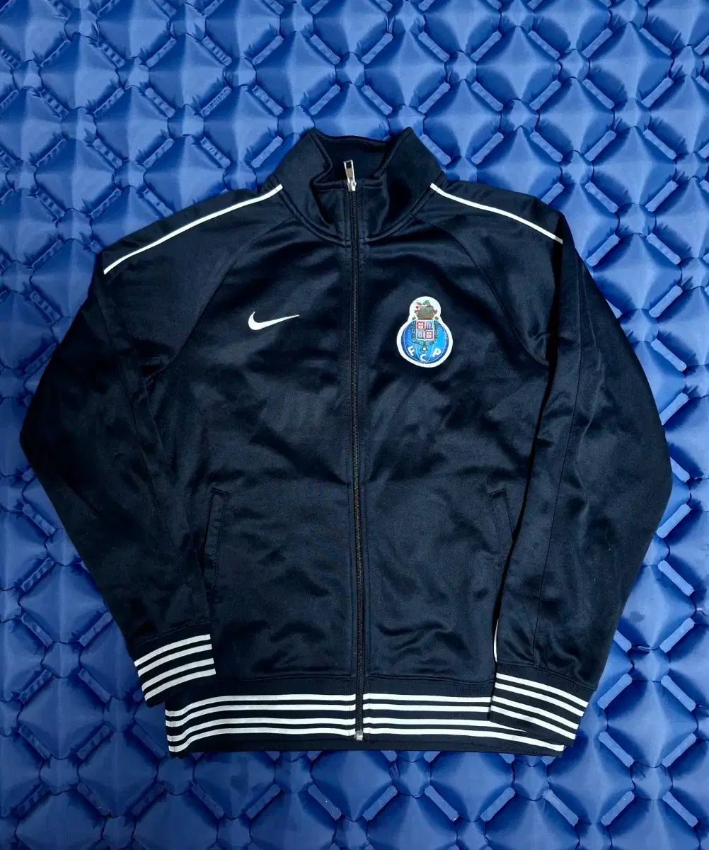 ☆人気　ナイキ　ユベントス　ジャージ　トラックジャケット　サッカー　ブラック　M NIKE(ナイキ) FC ポルト ジャージ ブラック M - メルカリ