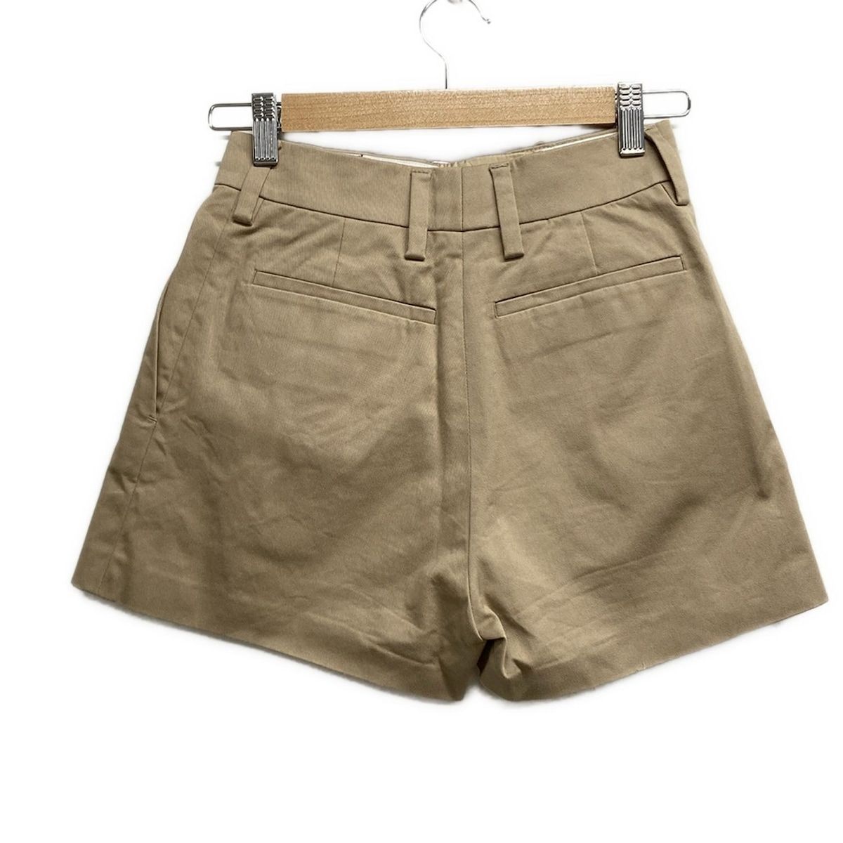 PRADA ベージュ ポケット付きショートパンツ36 PRADA ベージュ ポケット付きショートパンツ36