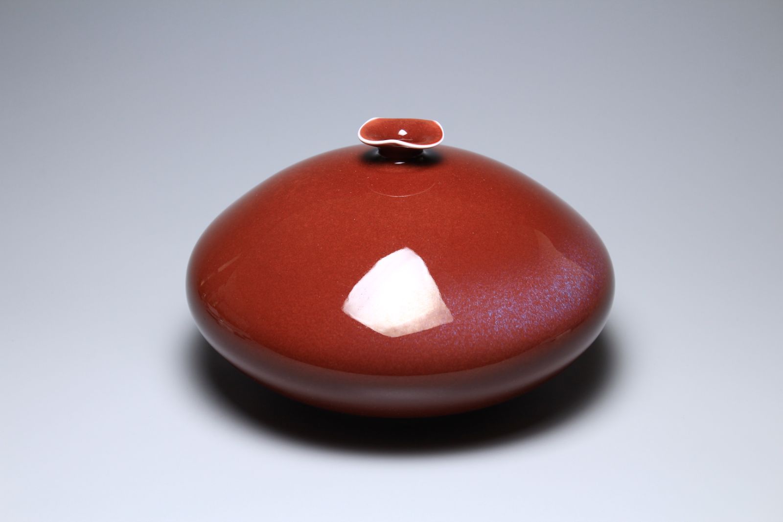 馬場真右衛門　辰砂花瓶　日展作家　有田焼　共箱　美品　茶道具【正一古美術】 馬場真右衛門 辰砂花瓶 日展作家 「真右衛門」在銘 有田焼 共箱