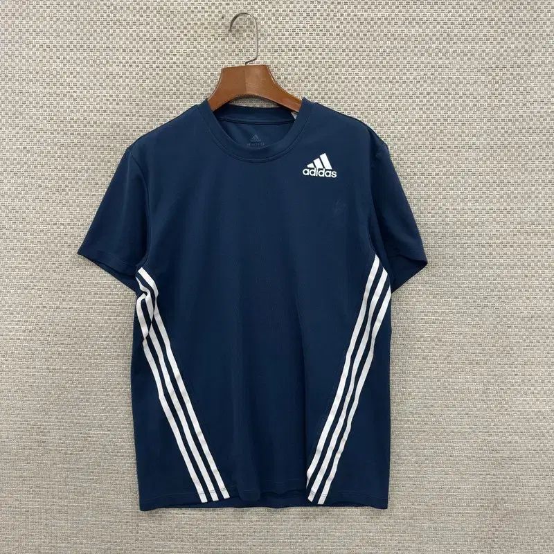正品 adidas アディダス 半袖Tシャツ/アウトドアTシャツ セール】【ZOZO限定】Adidorable クロップド 半袖Tシャツ