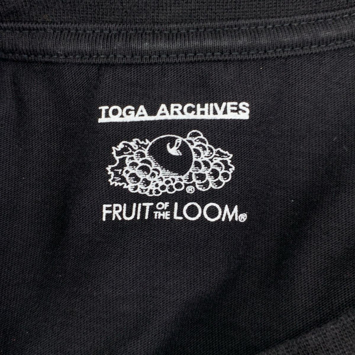 専用　toga × fruit of the loom tシャツ トーガ × フルーツオブザルーム初コラボ、“抽象的なフルーツロゴ