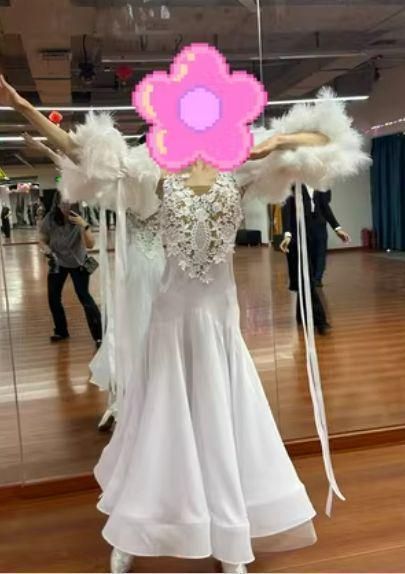 お得 フロート　羽根　ターキー 社交ダンス 　ホワイト お得 フロート 羽根 ターキー 社交ダンス ホワイト - メルカリ